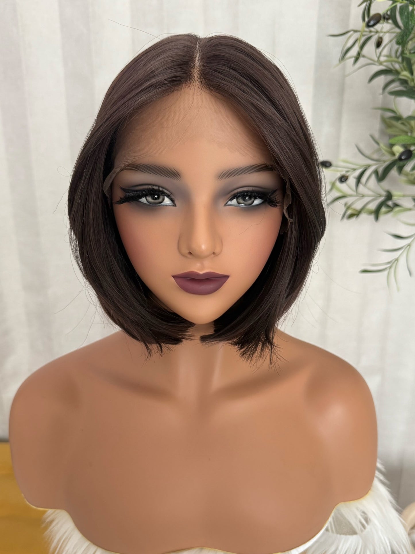 Zuri T- Castaño