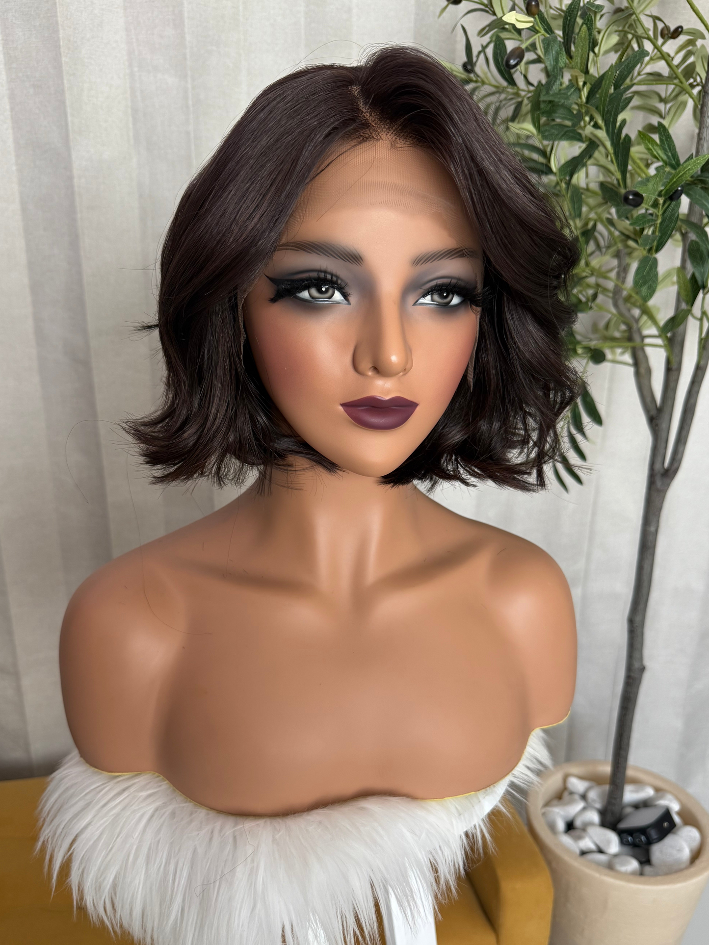 BETH T- CASTAÑO