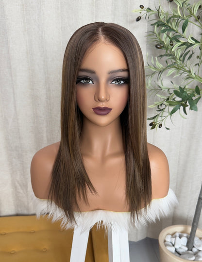 Vivian  Castaño Cenizo Beige (Mushroom Bronde) 20” Partido Libre Lace 13*6