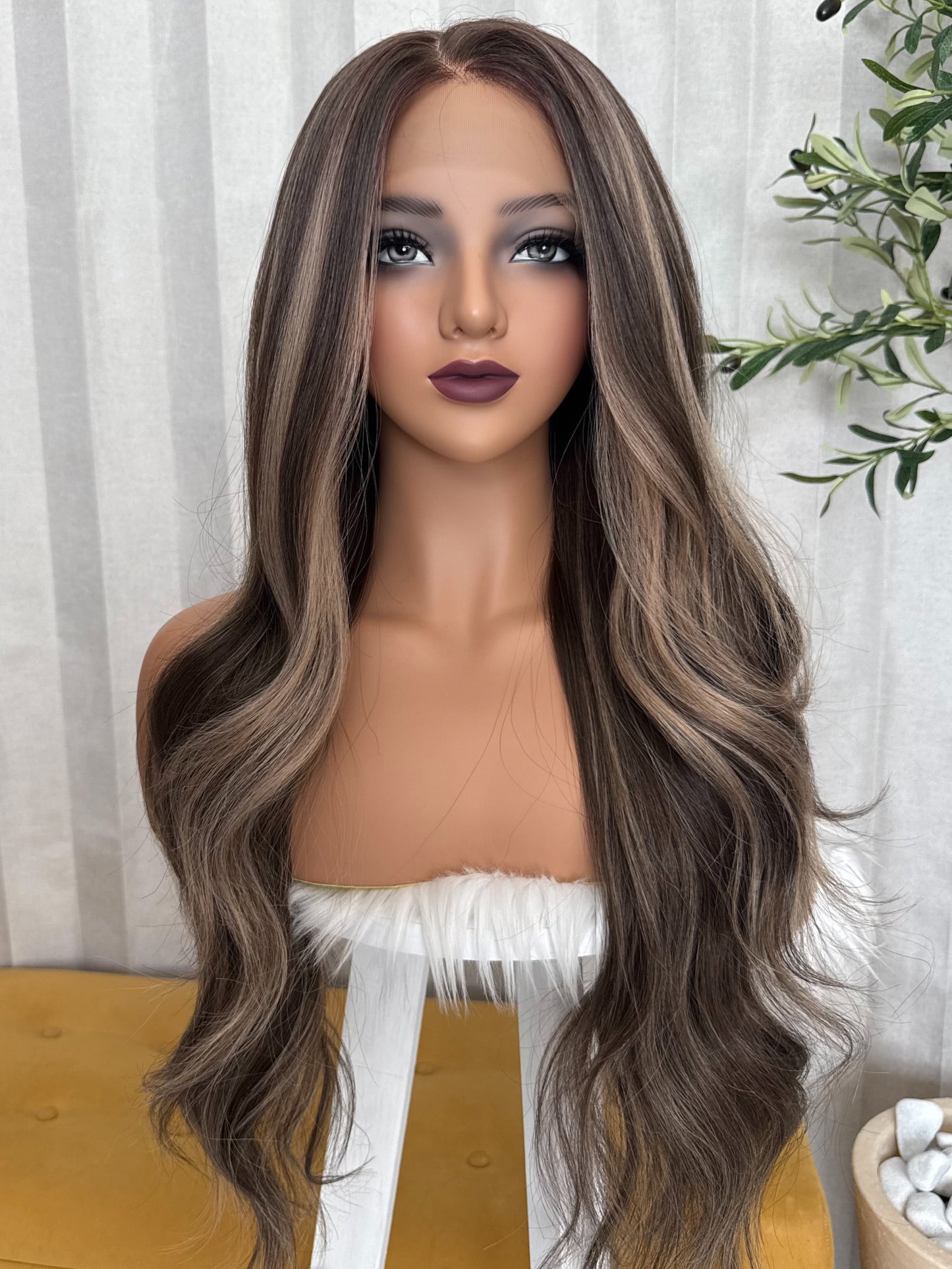 RAVEN T-CASTAÑO MECHAS RUBIAS