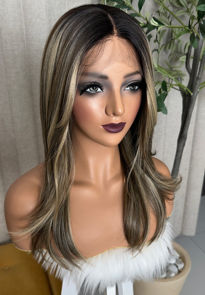 Kala T- Mechas Rubias 20” Partido Fijo