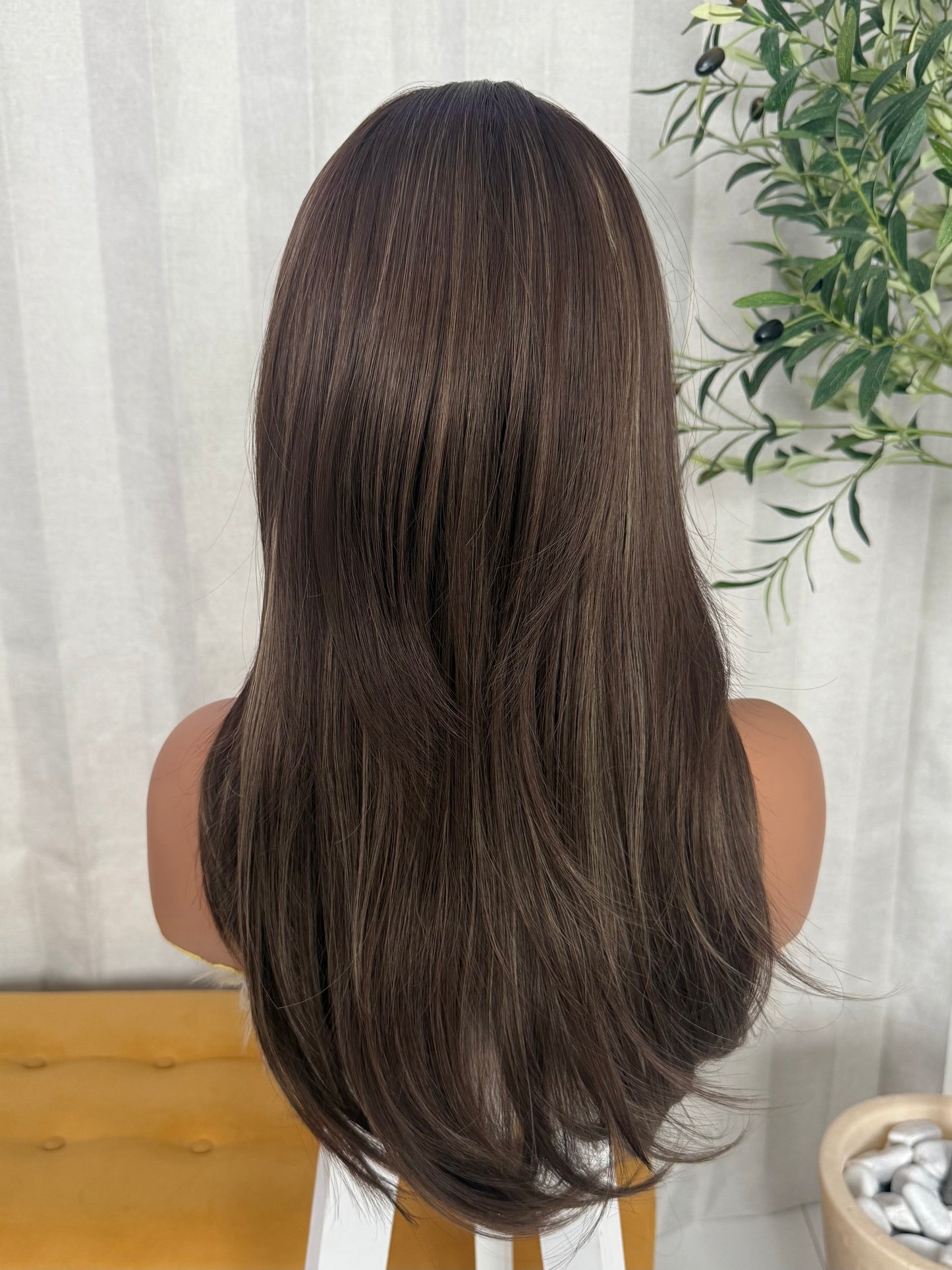 Carlyn moca con Mechas