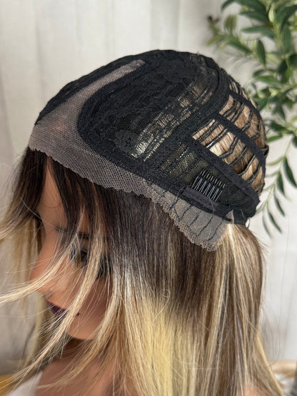 THEA RUBIO CON MECHAS