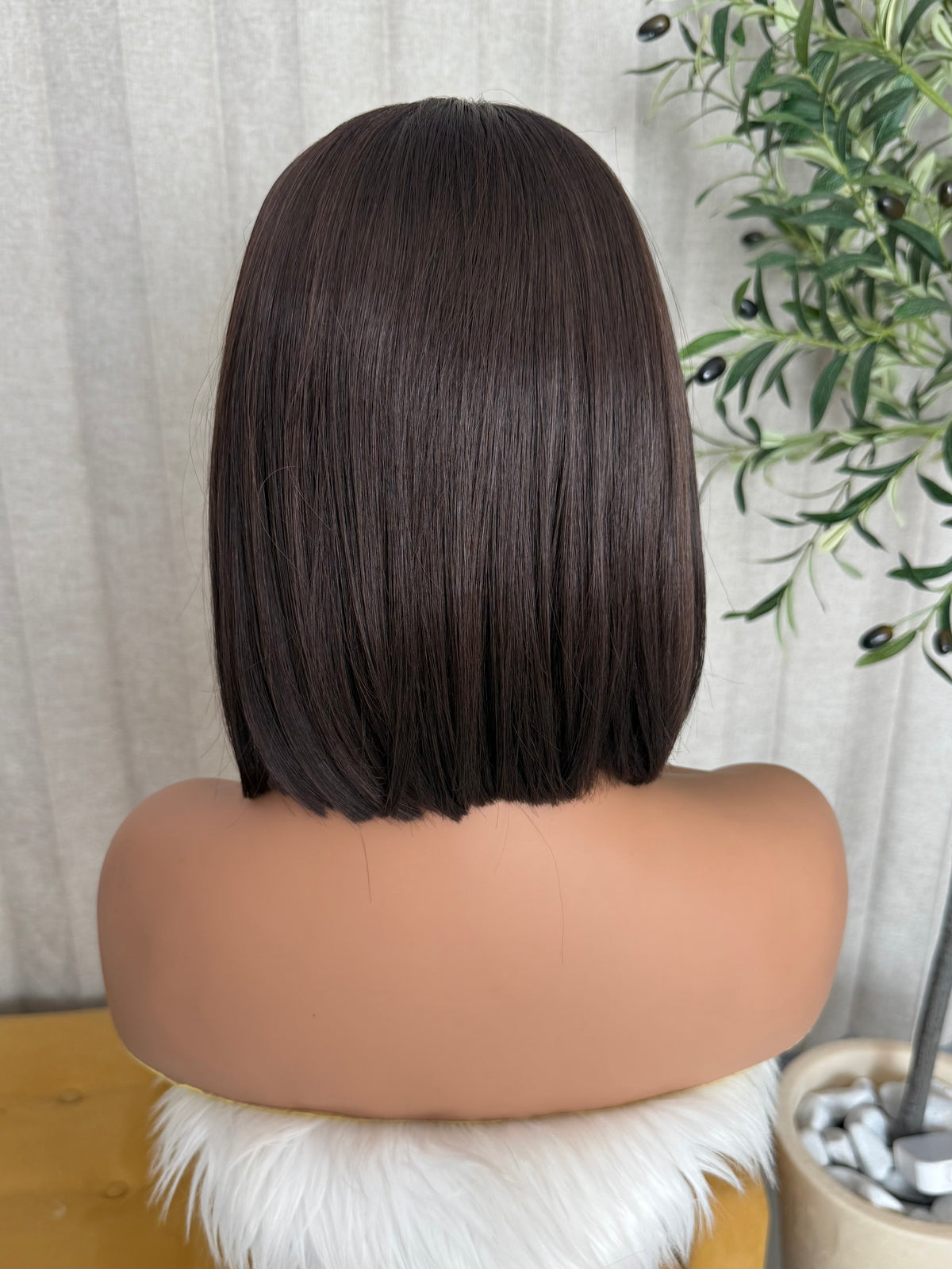 Ivet Castaña 10” Corte Bob Partido Libre 13*3