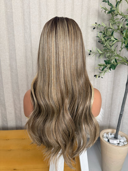 Dafne T- Rubio Dorado 24” Partido Libre glueless